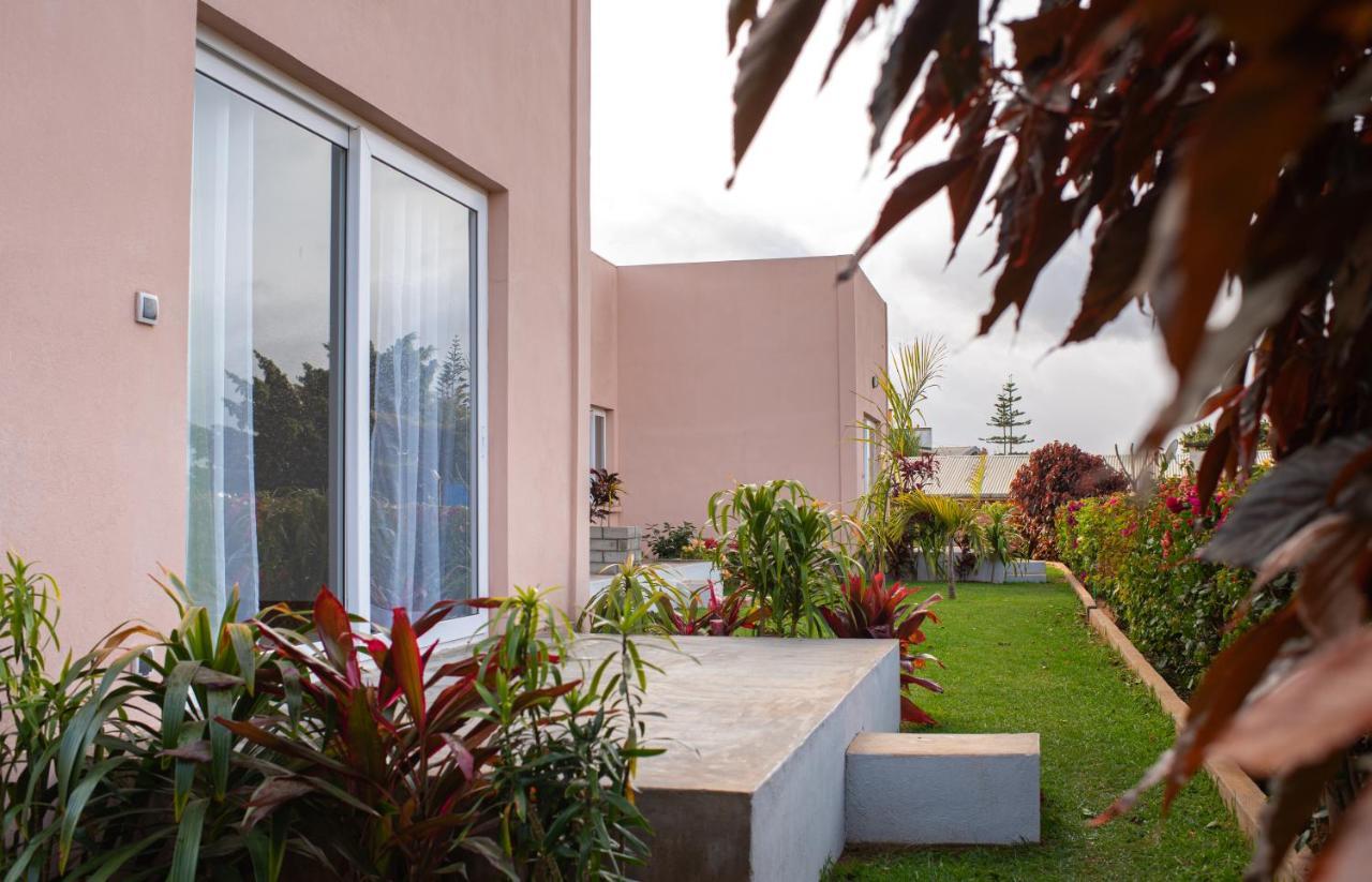 Ferienwohnung Somptua Garden Ivato  Exterior foto