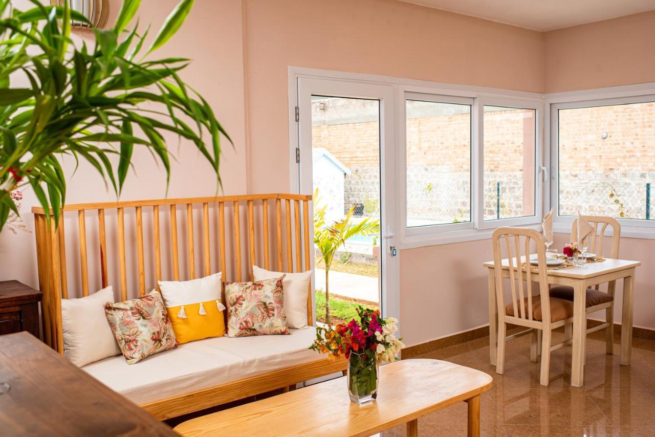 Ferienwohnung Somptua Garden Ivato  Exterior foto