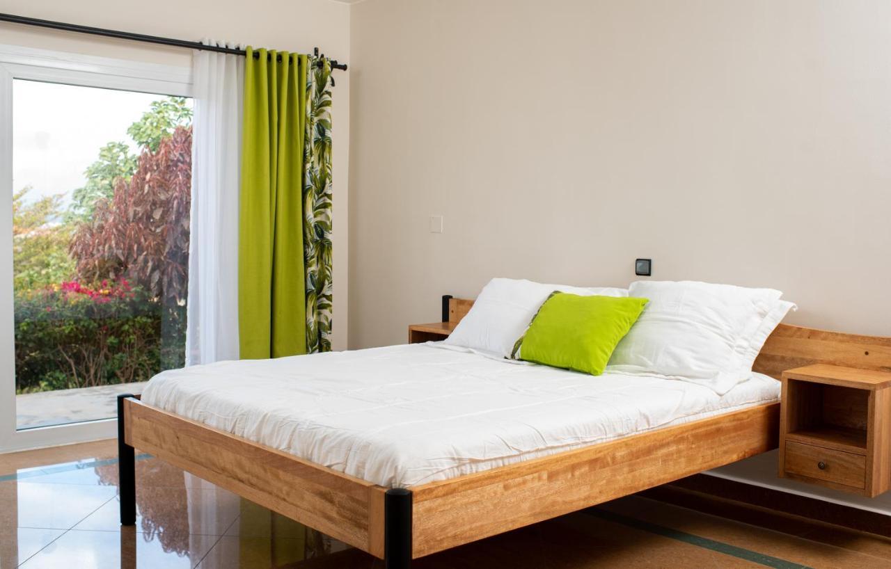 Ferienwohnung Somptua Garden Ivato  Exterior foto